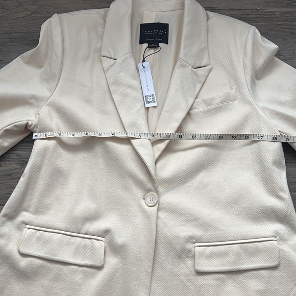 Sanctuary | Mid city one button blazer in sugar cookie / cream colour NWT SizeXL - Picture 9 of 15